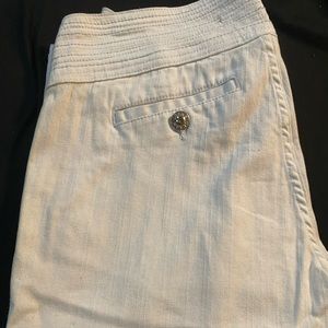 Women’s brand new white jeans size 7
